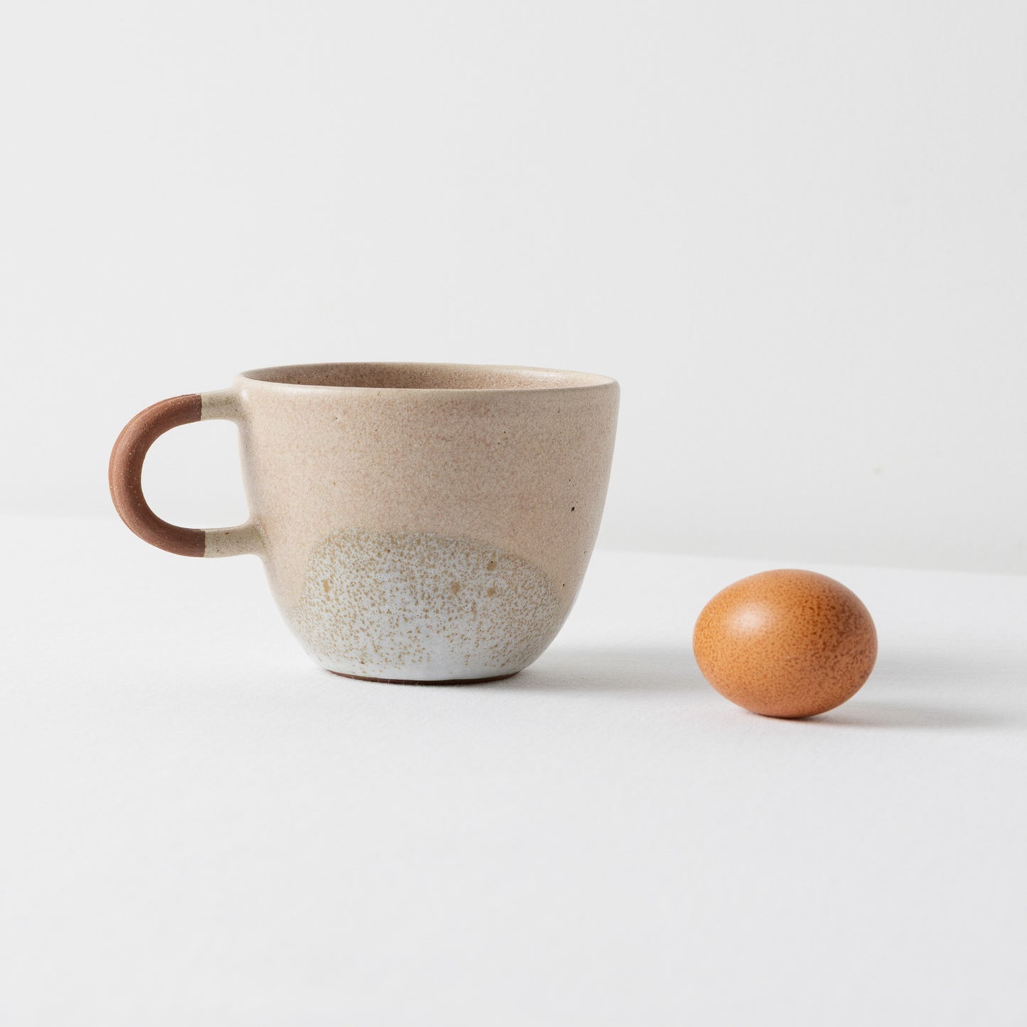 Taza Panzona Grande - Arena + Gris Tormenta