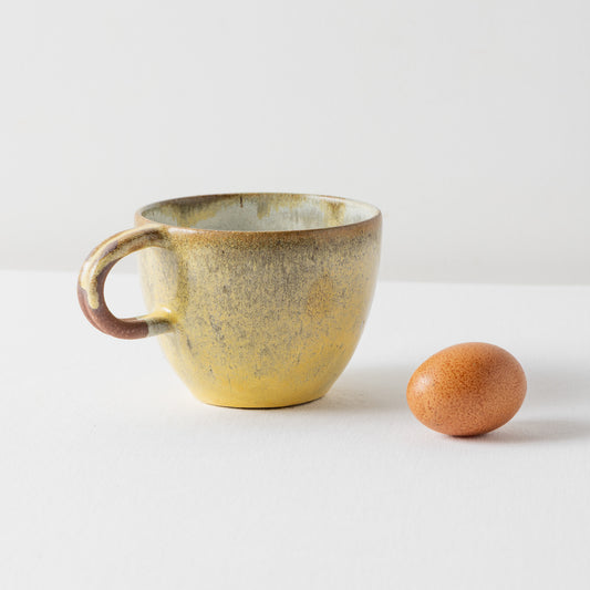Taza Panzona Grande - Amarillo + Blanco Mate