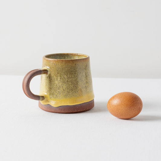 Taza Mediana CM - Amarillo + Blanco Mate
