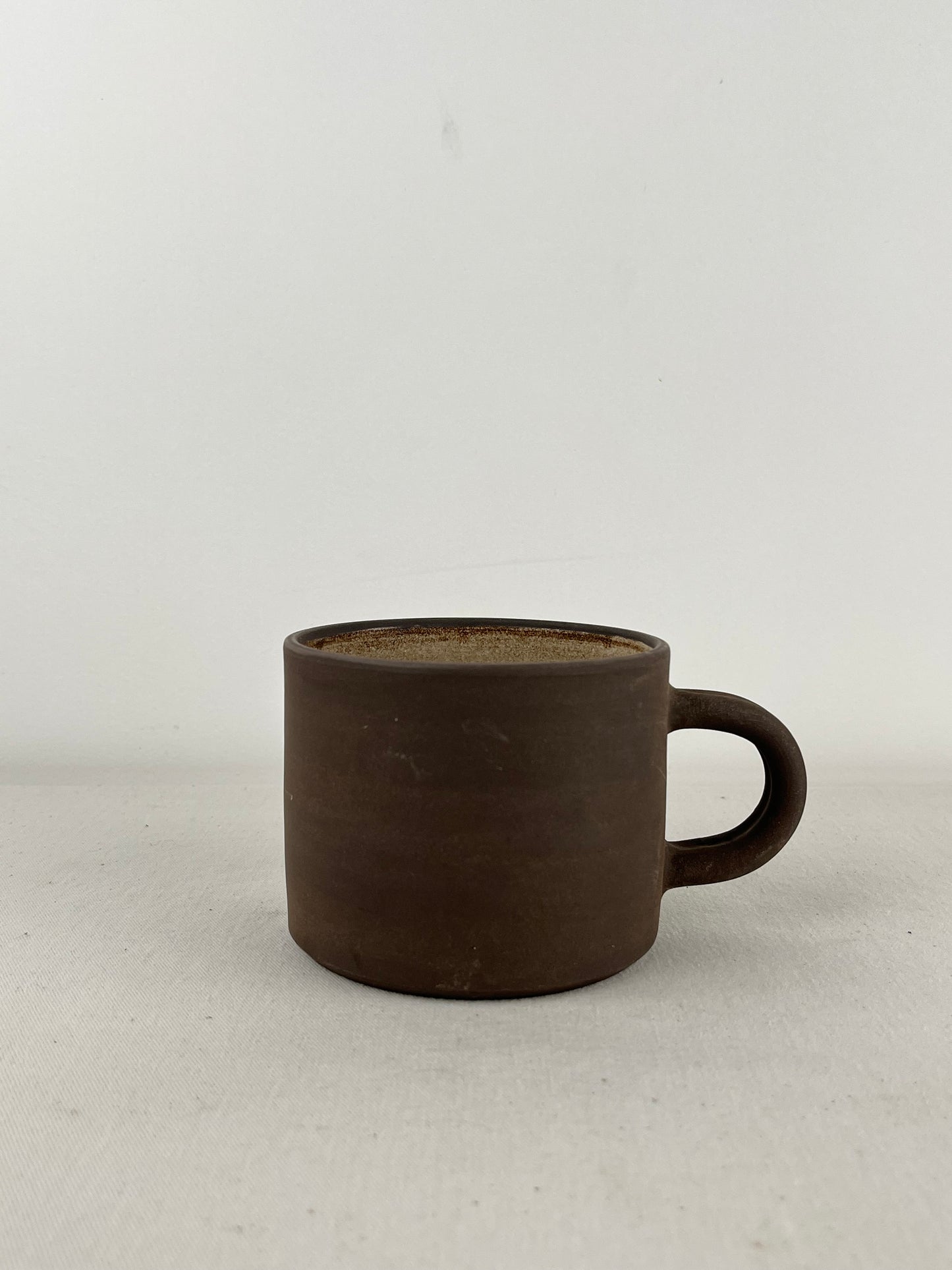 Taza Mediana - Barro Negro Fino (Blanco Satinado)