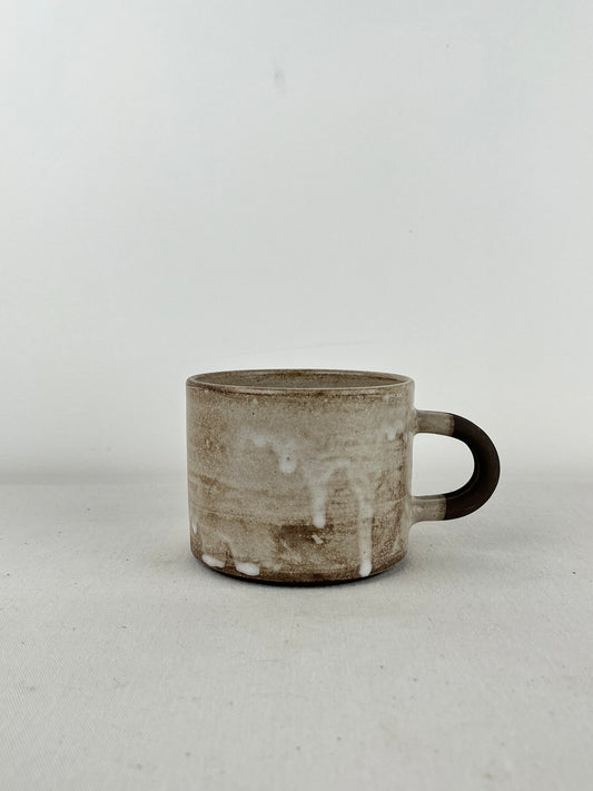 Taza Mediana - Barro Negro Fino + Blanco Satinado